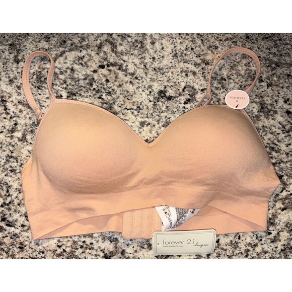 Bralette seamless M Forever 21 lingerie NWT - Picture 1 of 3